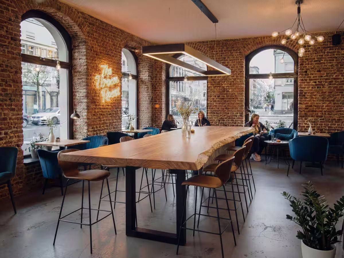 Pièce en bois massif Acacia, réalisation unique Woodiram