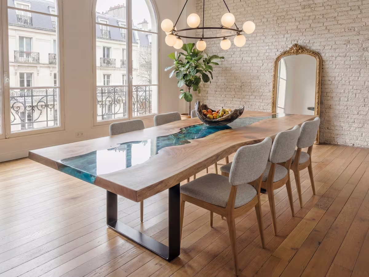 Pièce en bois massif Suar, réalisation unique Woodiram